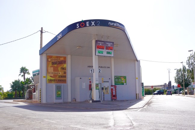 Estación de servicio que no dispone de personal, en la provincia de Castellón.